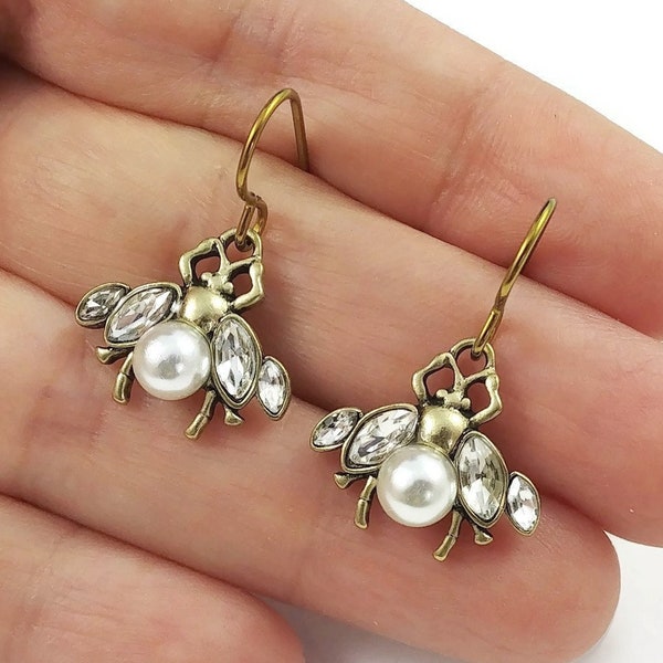 Pearl bee dangle earrings - Hypoallergenic pure niobium, rhinestone and acrylic imitation pearl jewelry