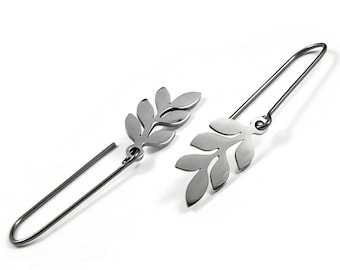 Minimalist botanical drop earrings, Dainty silver branch earrings, Pure niobium threader for sensitive ears