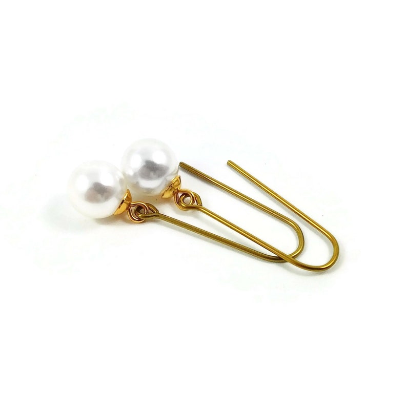 Gold pearl drop earrings, Hypoallergenic pure niobium jewelry image 7