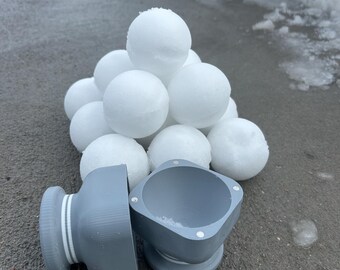 Magnetic Snowball Maker - Makes Perfect Snowballs Every Time