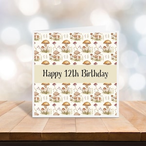 Tarjeta de cumpleaños número 12 con forma de hongo venenoso - Tarjeta en blanco - Tarjeta de felicitación personalizada - Tarjeta de cumpleaños caprichosa - Tarjeta de cumpleaños con estilo cottage core