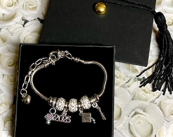 Graduation charm bracelet 2025, graduation gift for graduate.  Ready to ship.