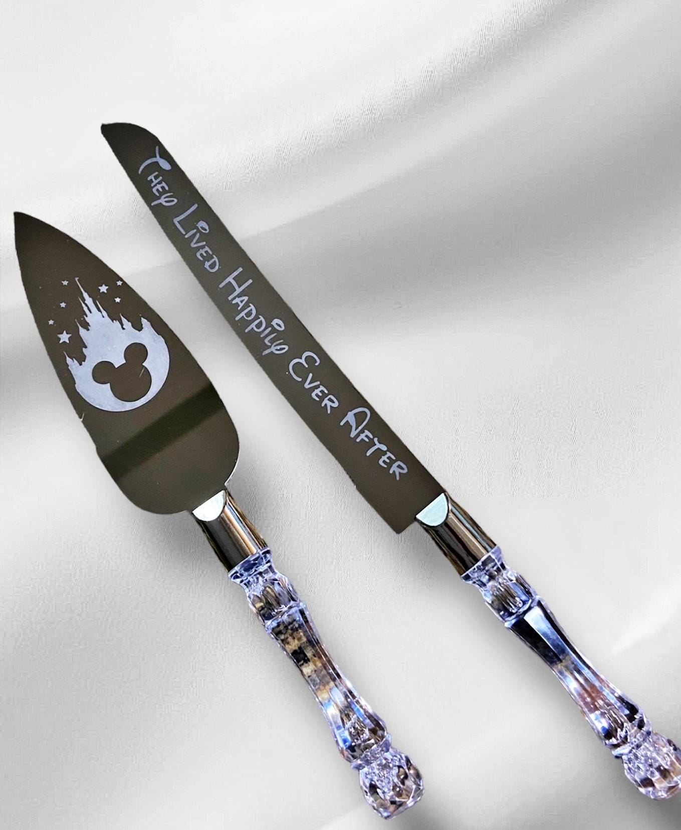 Disney inspired cake knife cutting set, Mickey mouse wedding accessories | Happily Ever After | Enchanted Castle