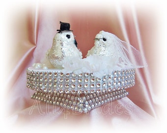 Bird couple wedding cake topper, bride and groom birds cake top, white doves cake decoration.