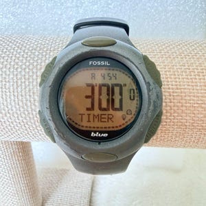 Vintage 90s Y2K Fossil Blue Digital Sports Watch DQ-1051 Timer 100M Pre-owned
