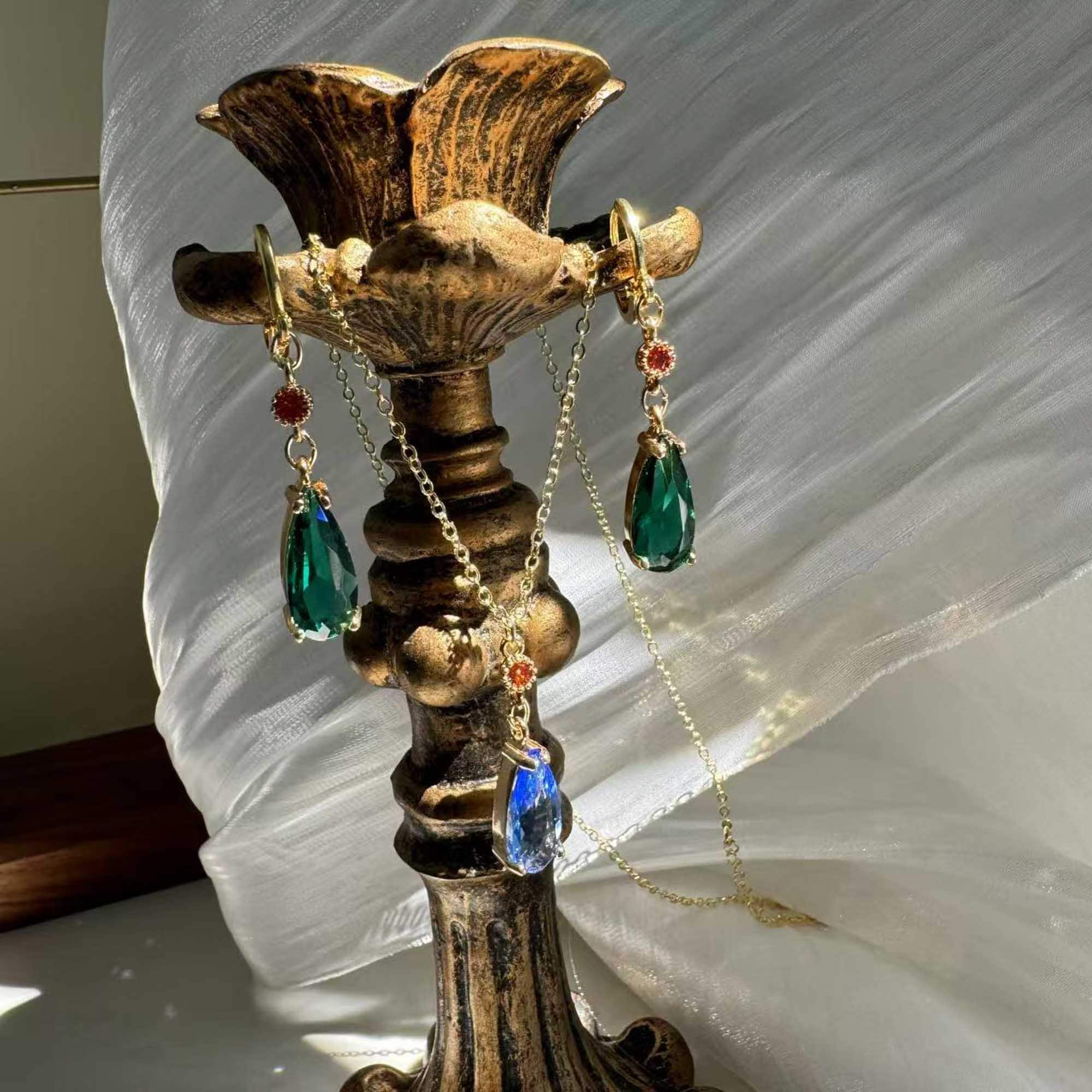 Orecchini A Cerchio Con Ciondolo A Cuore Gonfio | Oro E Argento &ndash; Scream Pretty