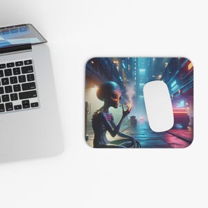 Alien Cyberpunk Mouse Pad, Gaming Desk Accessories, Sci-Fi Rectangle Mouse Mat, Workspace Decor, Computer Supplies