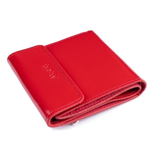 Cartera pequeña de charol rojo brillante con tres pliegues para mujer, tarjetero, monedero, minicartera cuadrada con cierre magnético.