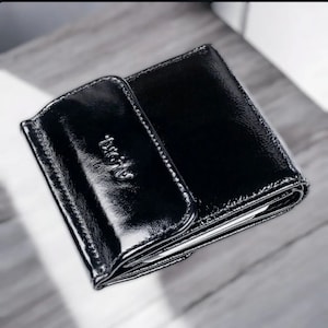 Carteira pequena preta de couro envernizado, porta-cartões, bolso para moedas, mini carteiras dobráveis, carteira minimalista, bolsa clutch feminina gótica para noite