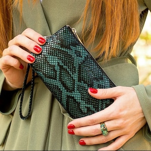 Green python print leather women wallet Leather wallet for women Leather purse zip wallet womens clutch card and coin holder ladies wallet