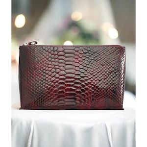 Cherry red mid size leather crocodile embossed print travel makeup bag trendy pouch toiletry bag vanity case large cosmetic bag