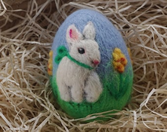 Easter Egg, Needle Felted Easter Egg in Pink with  White Rabbit - White Bunny - Needlefelt Easter Decor - Easter Gift - Spring Flowers