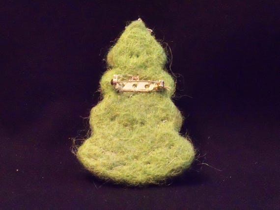 Handmade Needle Felt Festive Poinsettia Brooch Handmade Needle Felt Festive Poinsettia Brooch
