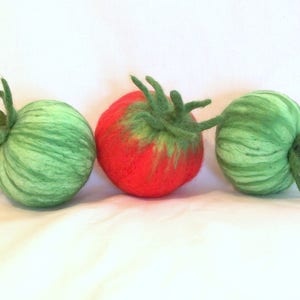Handmade Wool Heirloom Tomatoes - Red Tomato - Green Striped - Needle Felted Fruit - Gift for Home - Soft Sculpture Kitchen Decor