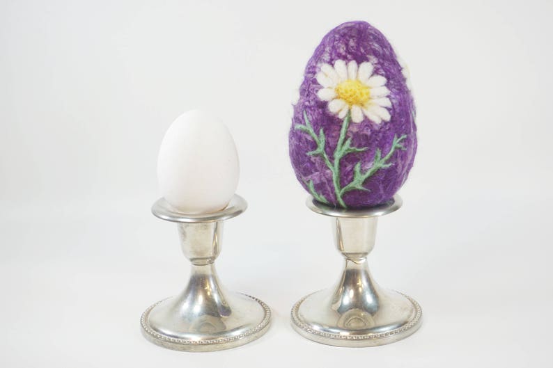 Easter Egg Needle Felted Extra Large Daisies on Purple Egg Easter Decoration Needlefelt Egg Flowers Easter Felt Easter Gift image 5