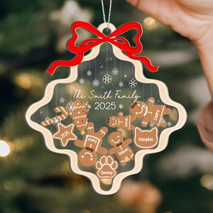 Gingerbread Family Shaker Ornament, Custom Family Christmas Ornament 2025, 4D Cookie Keepsake Holiday Gift, Personalized Family Keepsake