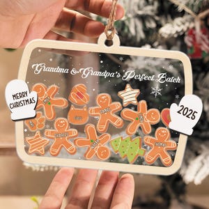 Custom Family Member Shaker Ornament, Custom Gingerbread Family Ornament, 4D Shake Ornament, Family Christmas Gifts, Cookie Ornament