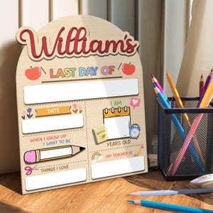 Letrero personalizado para el primer día de clases, letrero para el último día de clases, letrero con nombre personalizado, letrero de borrado en seco para el regreso a clases en preescolar, tablero para el primer día de clases