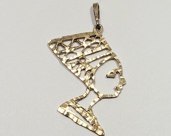 Vintage 14k gold Queen Nefertiti pendant  Egyptian revival  jewelry 2.4 gr of solid yellow gold