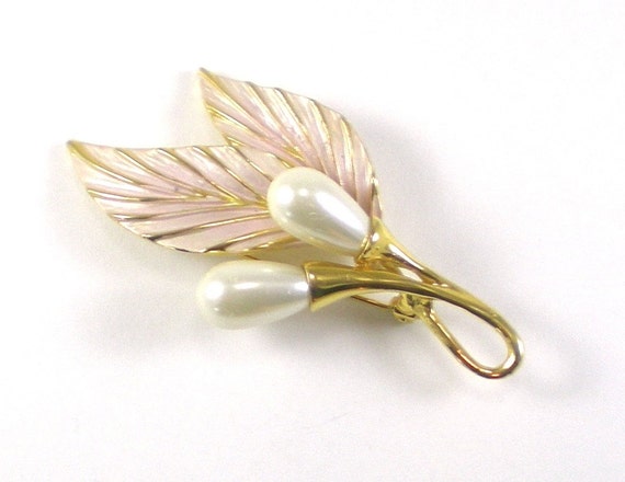 Lily Flower Enamel Scarf Ring