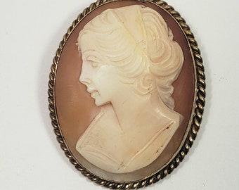 Cameo brooch -Vintage Winard 12K GF cameo brooch pendant carved shell lady cameo Art Deco collectable jewelry