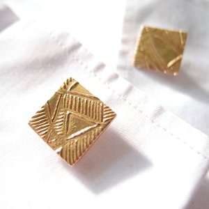 Graphic cufflinks, golden bronze, squared shape, geometrical pattern, African design, wedding cufflink, groomsman gift, bronze weeding gift