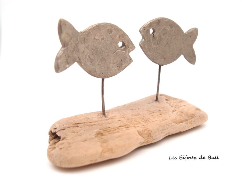 Couple de poissons en bronze argenté texturé et bois flotté recyclé, sculpture métal et bois, cadeau décoration poisson, lesbijouxdebull image 4