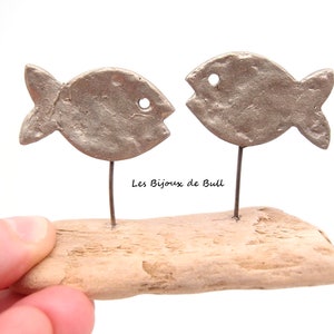 Couple de poissons en bronze argenté texturé et bois flotté recyclé, sculpture métal et bois, cadeau décoration poisson, lesbijouxdebull image 3