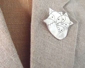 Handmade foxes family brooch, silvered bronze