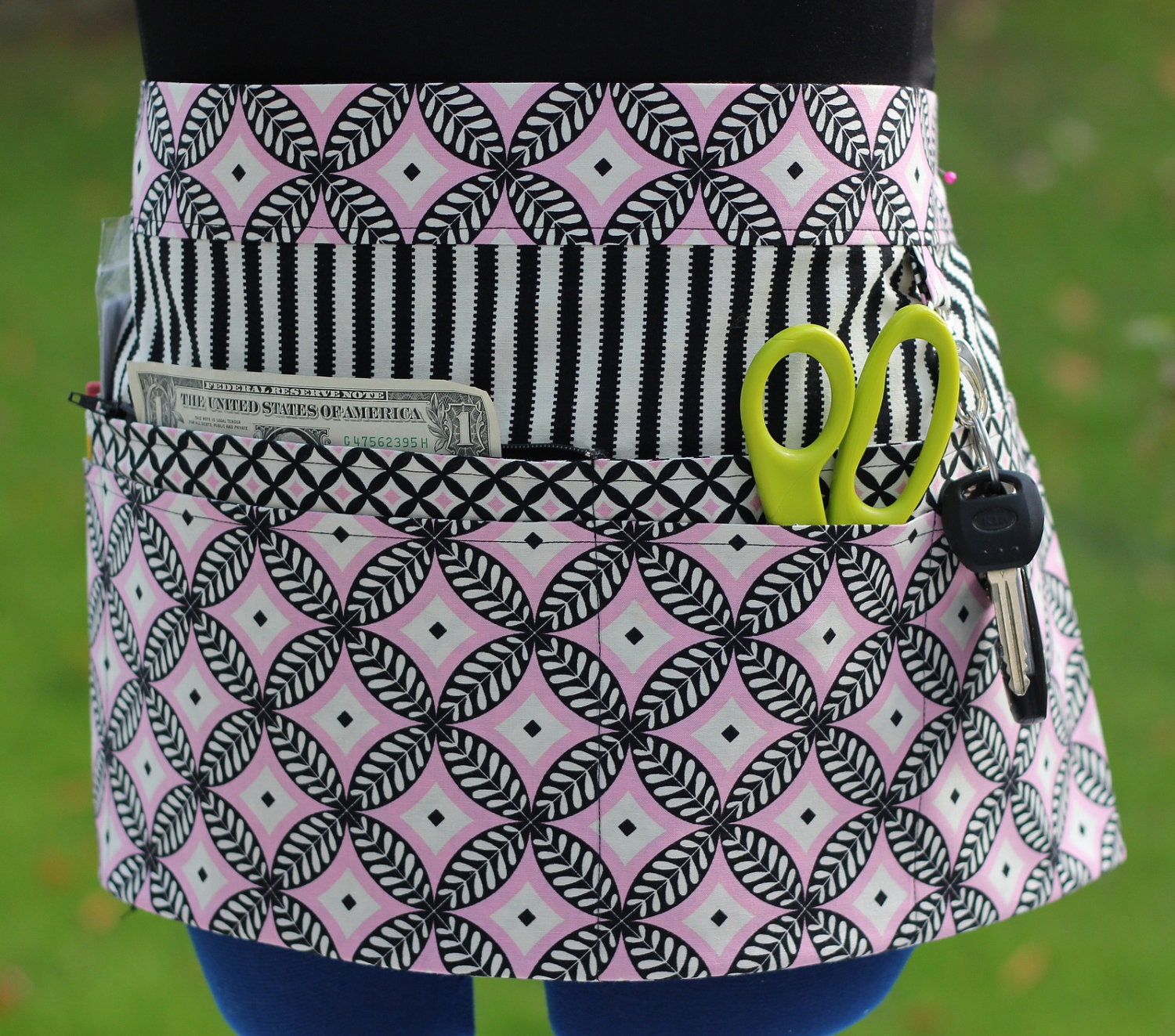 Craft Apron Vendor Apron in Pink Black Creamy White Etsy