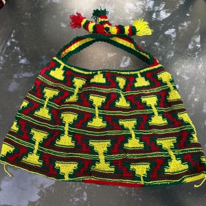 Kundu Designs Bilum from Papua New Guinea | Hand woven