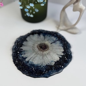 Coasters, coasters with flowers,Gift , home décor , Flower coaster , custom made, resin coasters, epoxy coasters, coasters set