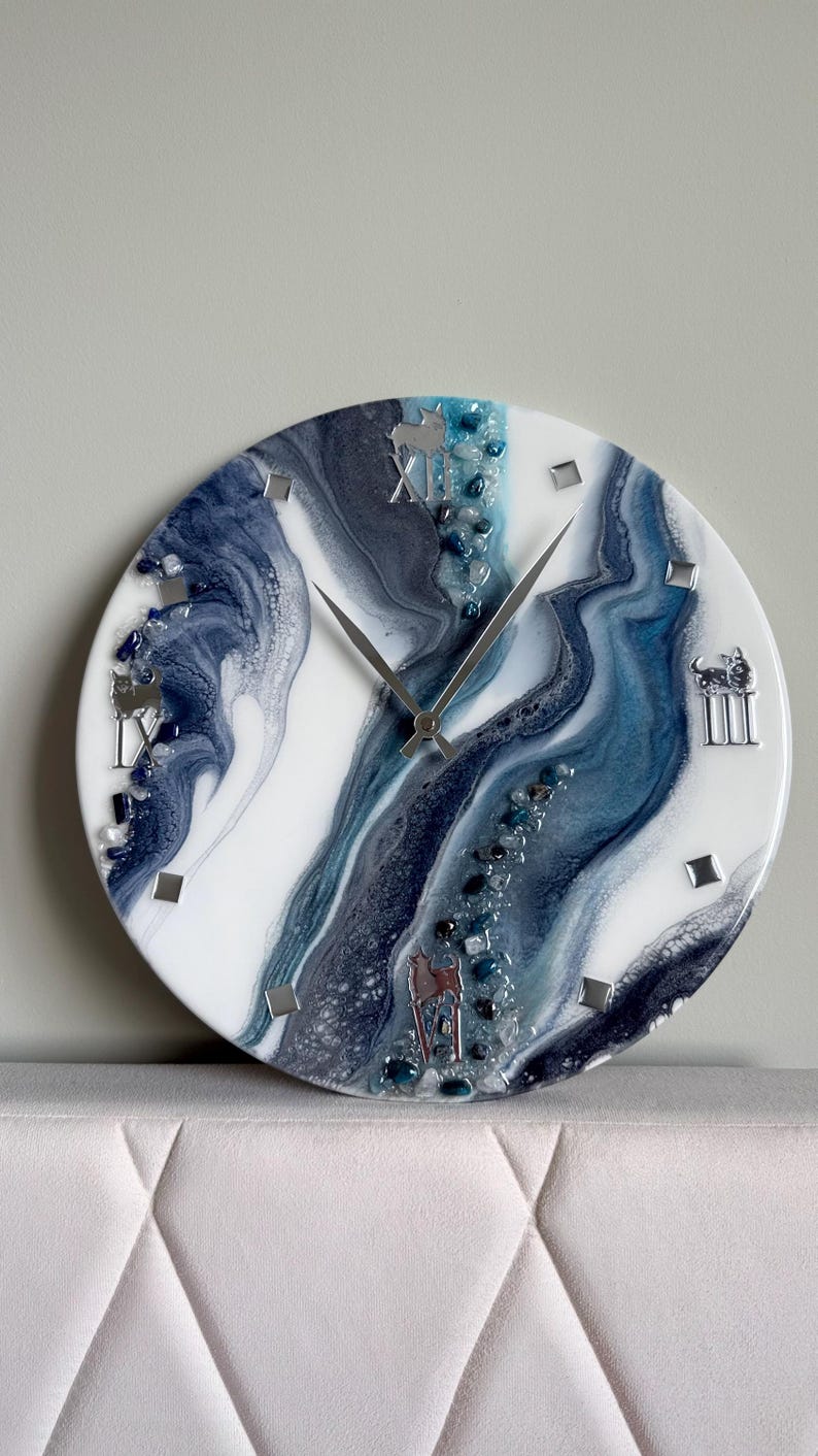 Reloj de pared de resina con números romanos de perro, arte geodésico, decoración moderna imagen 1