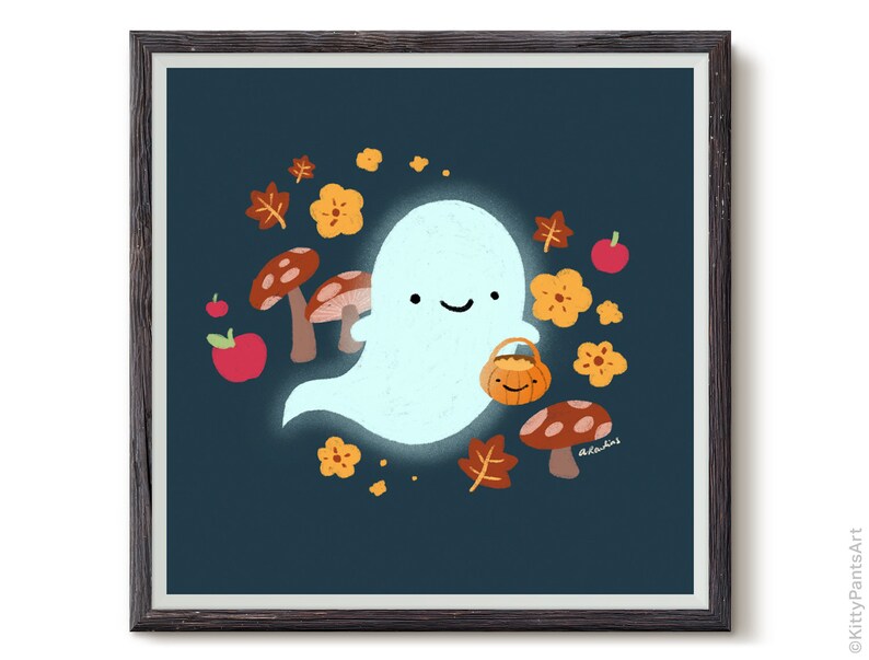 Puede incluir: Un lindo fantasma azul con una cara feliz lleva una bolsa de truco o trato con forma de calabaza. El fantasma est&aacute; rodeado de follaje de oto&ntilde;o, hongos y manzanas sobre un fondo azul oscuro.