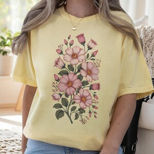 Pink Floral T-Shirt, Vintage Flower Tee, Botanical Art Shirt,  Blossom Comfort Colors Tee, Garden Lover Gift, Women Gift, Spring Style
