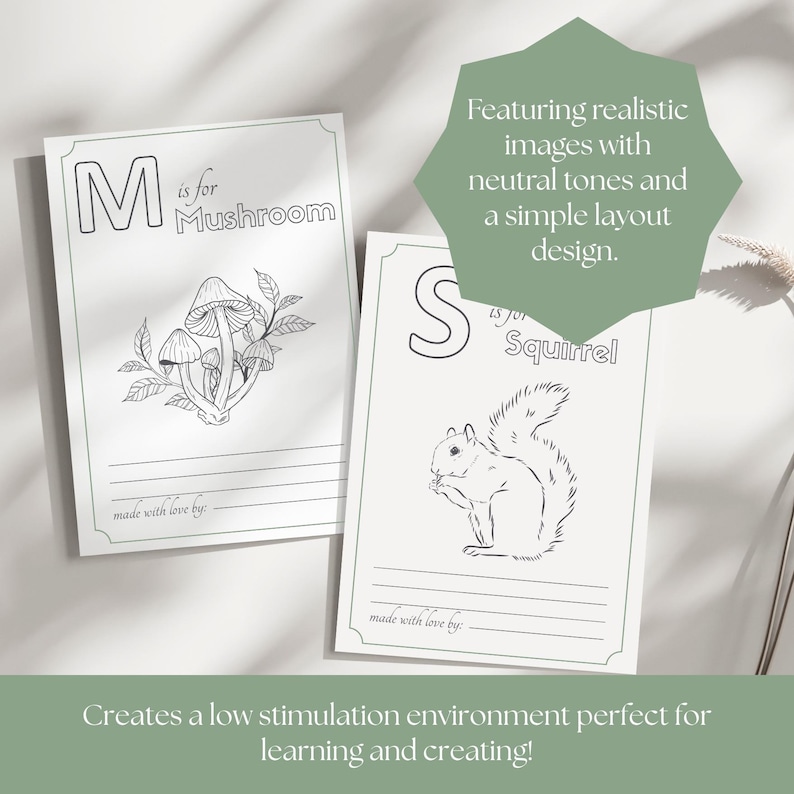 Peut inclure: Deux cartes illustr&eacute;es avec les lettres "M" et "S" et les mots "Mushroom" et "Squirrel". Les cartes ont une conception simple et des tons neutres. Le texte "made with love by:" est au bas de chaque carte.