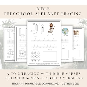 Può includere: Un set di fogli di lavoro stampabili per la tracciatura dell'alfabeto biblico per la scuola materna. Le pagine presentano lettere, linee di tracciatura, sezioni da colorare e illustrazioni. Il testo include "A to Z Tracing with Bible Verses" e "Instant Printable Download - Letter Size."