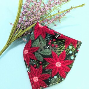 Kersthond bandana, kerstster bloemen hondenbandana, flanellen hondenbandana, winterhond bandana, kattenbandana, vakantiecadeau voor huisdier, hondensjaal