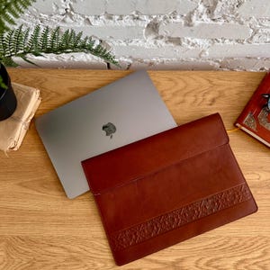 MacBook Pro/Air ,leather macbook sleeve, laptop sleeve, handmade, personalized gift, leather accessories, leather laptop case, case