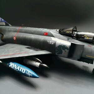 1/72 F-4 Phantom II-modell | Handmålat displayflygplan