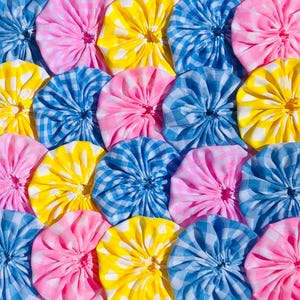 50  2&quot; GINGHAM Fabric Flower Applique Yo Yo Farmhouse Patch Slow Stitching Junk Journal Trim