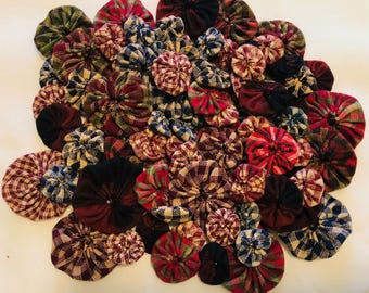 85 HOMESPUN Yo Yo MIX of  3/4” and 1” Primitive Slow Stitch Patch Applique Farmhouse Trim