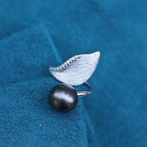 Tahitian Black Pearl Ring | Minimalist Matte Silver Leaf Adjustable Jewelry |  Dark Pearl Statement Ring for Women, Anniversary Gift for Her