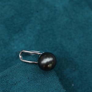 Minimalist Tahitian Pearl Ring, Black Pearl Silver Ring, Modern Pearl Jewelry, Adjustable Pearl Statement Ring, Anniversary Gift for Her