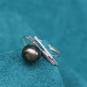 Tahitian Black Pearl Ring, Simple Black Pearl Ring, Minimalist Handmade Jewelry, Elegant Pearl Statement Ring, Gifts for Her, Silver Ring