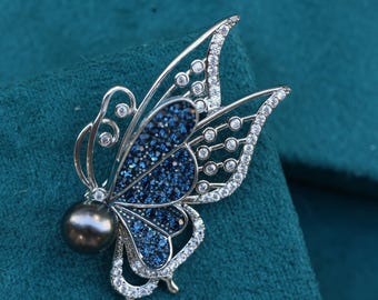 Blue Crystal Butterfly Brooch – Tahitian Pearl Accent, Gold Filled