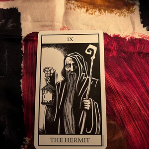 Lecture amoureuse d'une heure, lecture précise du tarot amoureux, compréhension psychique de l'amour brutal, sans couche de sucre, lecture amoureuse le même jour