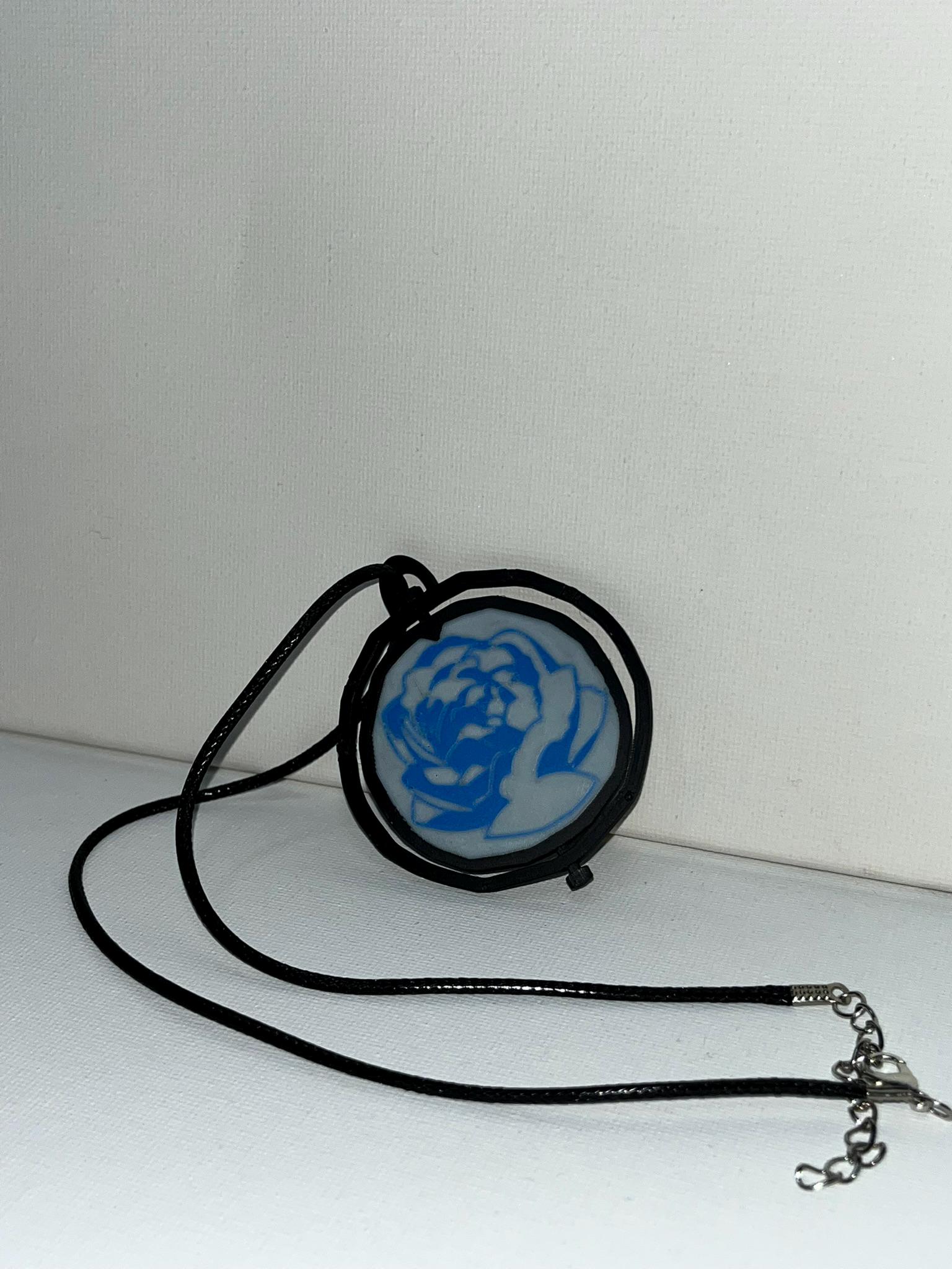 Blue Rose Spinning Pendant as Keychain/necklace - Etsy Blue Rose Spinning Pendant as Keychain/necklace - Etsy