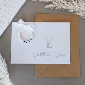 Babyarmband mit Name, Neugeborene, Perlenarmband, Geburtsarmband, personalisiert, Namensarmband, Armband Baby Karte, Geschenk Geburt, Taufe