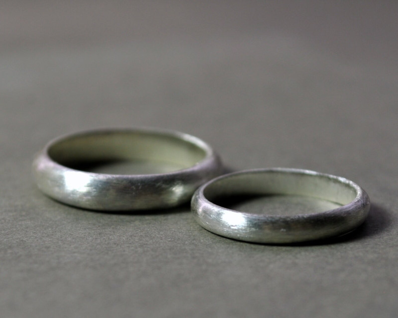 Wedding Rings. 4mm and 3mm Set. Wedding Band Set. Wedding Etsy